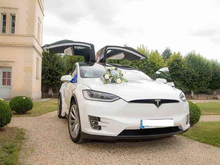 Mariage avec tesla modèle X